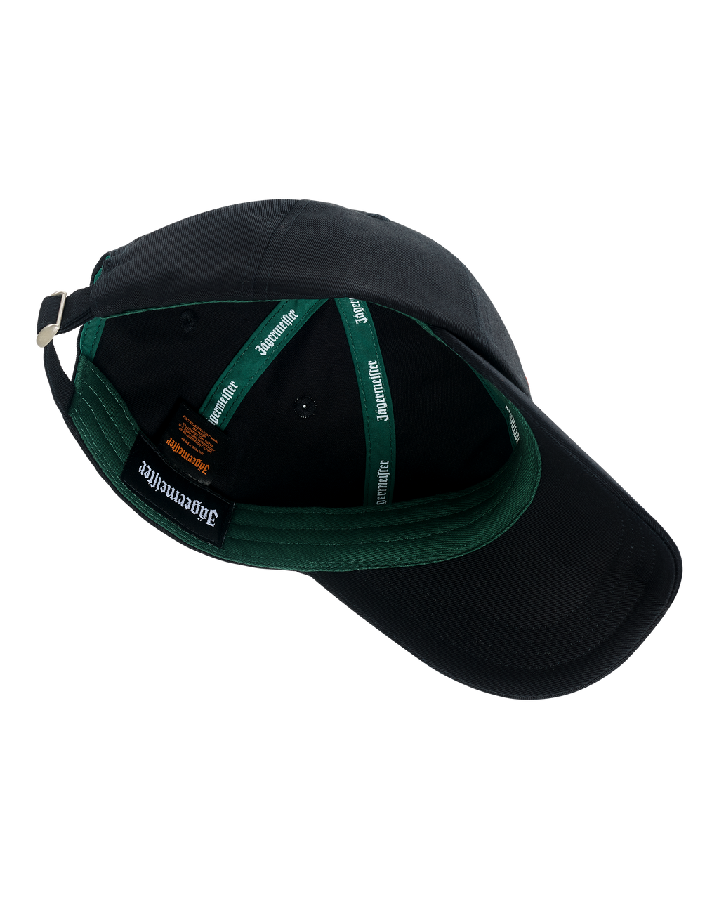 Berretto nero con interno verde e logo del marchio Jägermeister ben visibile.