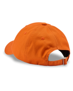 Berretto da baseball arancione Jägermeister di lato, senza alcun logo visibile.