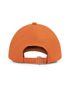 Cappellino arancione Jägermeister Racing visto da dietro.