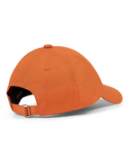 Cappellino arancione Jägermeister Racing visto di lato.
