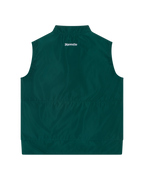 Gilet Jägermeister verde da dietro con wordmark Jägermeister bianco.